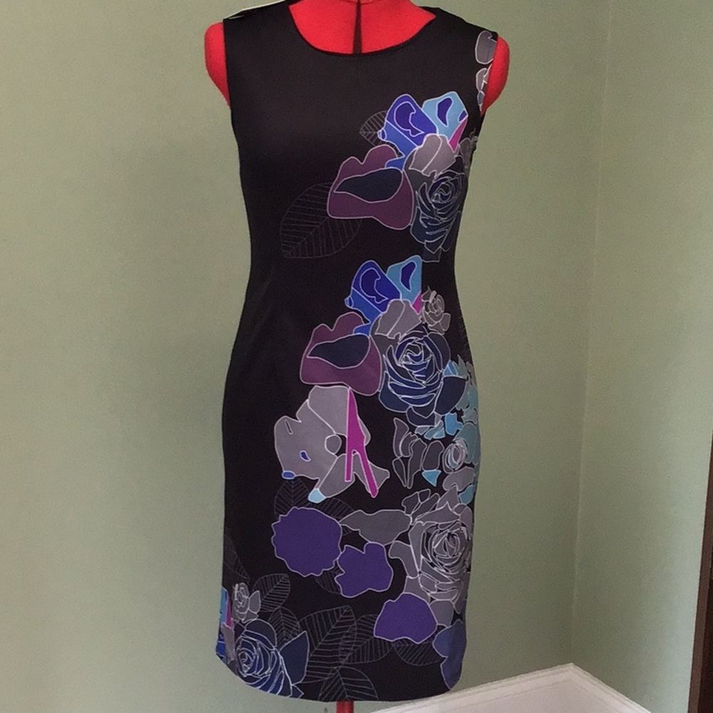 Printed dress with modern floral print